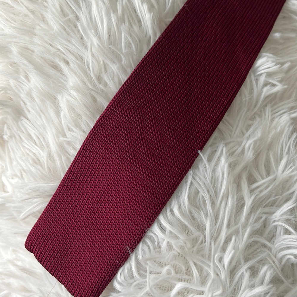 Men’s Burgundy Solid Textured Necktie